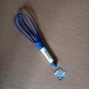NWT Purina collapsible whisk, blue